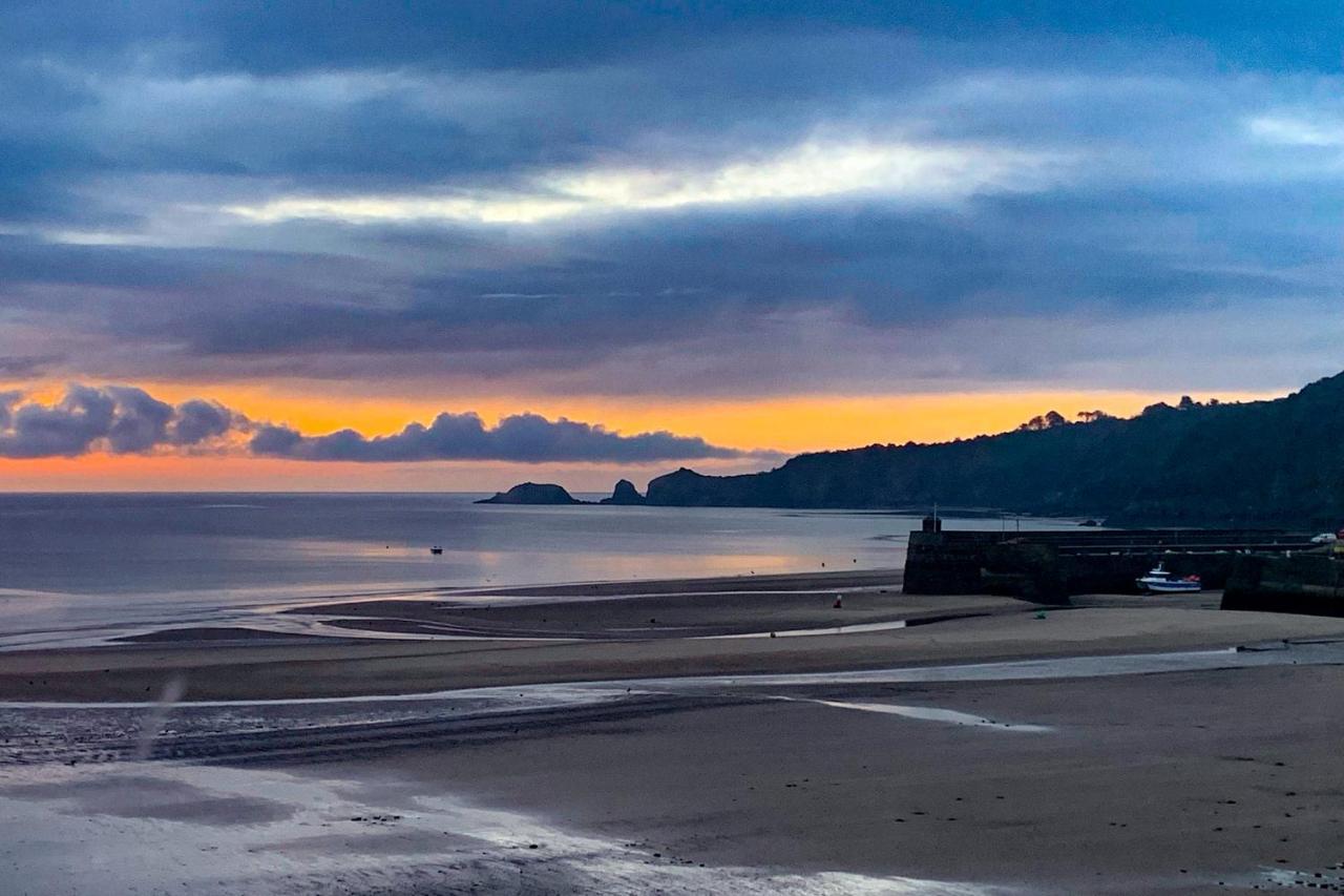 Dolphins Apartment - Spectacular Sea Views Saundersfoot Exterior photo